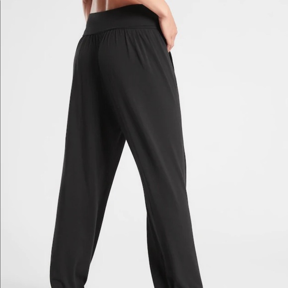 Studio Wide Leg Pant - Picture 2 of 5